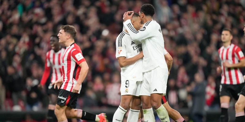 Sơ đồ 4-2-3-1 của Ancelotti đối đầu 4-4-2 truyền thống xứ Basque